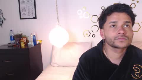 Adris  Juan online show from 11.24.25