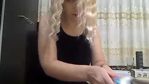 Snapshot of pryncess_sweety chatting on 10.21.25 Pryncess sweety online show from 10.21.25