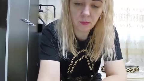 Snapshot of pryncess_sweety chatting on 11.20.25 Pryncess sweety online show from 11.20.25