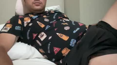 Snapshot of pspizzeghello chatting on 01.10.25 pspizzeghello online show from 01.10.25