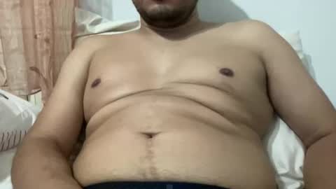 Snapshot of pspizzeghello chatting on 11.17.25 pspizzeghello online show from 11.17.25