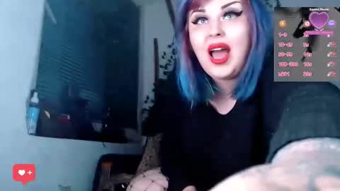 Snapshot of psychobitch69 chatting on 10.19.25 OlivePsy online show from 10.19.25