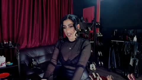 MissPuffyLove online show from 12.12.24