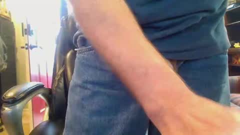 pulltoy1 online show from 01.04.25