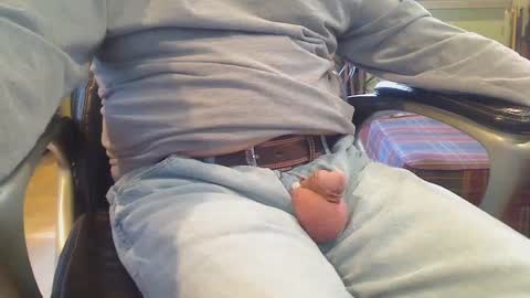 pulltoy1 online show from 01.15.25