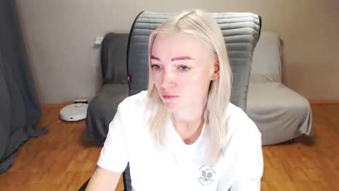 Polly online show from 12.21.25