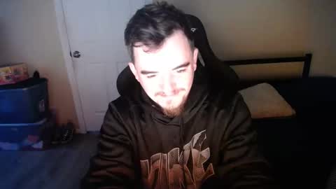 Snapshot of pumpkin_smash69 chatting on 11.18.25 pumpkin_smash69 online show from 11.18.25