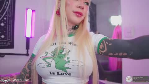 punkyfoxx online show from 11.23.25