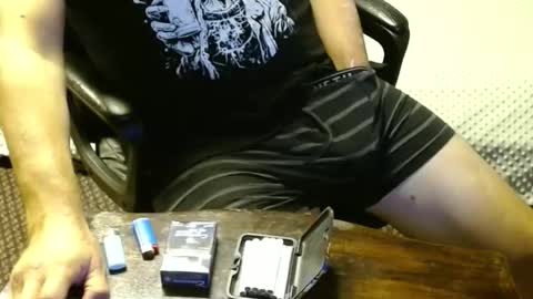 Snapshot of punkypapi chatting on 11.02.25 Jojo online show from 11.02.25