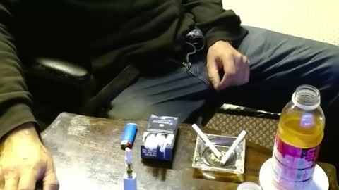 Snapshot of punkypapi chatting on 11.06.25 Jojo online show from 11.06.25