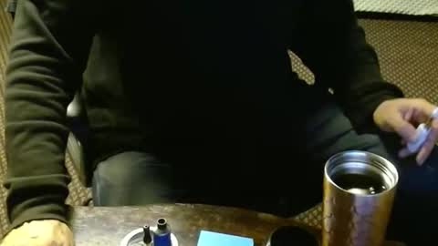 Snapshot of punkypapi chatting on 11.08.25 Jojo online show from 11.08.25