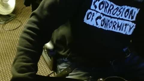 Snapshot of punkypapi chatting on 11.10.25 Jojo online show from 11.10.25