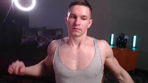 Snapshot of puremenshape chatting on 04.29.26 puremenshape online show from 04.29.26