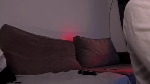 Snapshot of purity_ring chatting on 11.14.25 Marie online show from 11.14.25