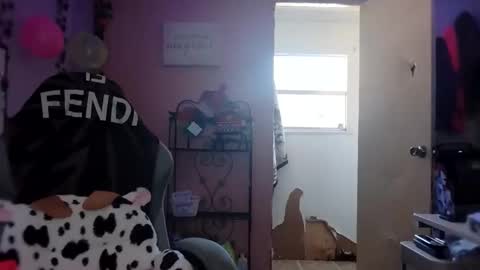 Purple2StayThnxxx online show from 10.13.25