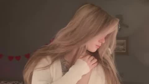 Bella online show from 04.08.26