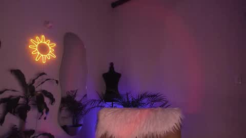 Vero online from Tuesday to Sunday online show from 02.15.26