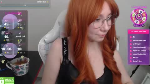 Snapshot of purple_shy_cat chatting on 02.15.25 Emilia pvt extra anal or topless 200tk online show from 02.15.25