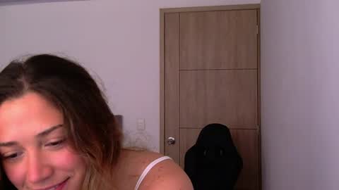 Snapshot of purpleluzzy chatting on 07.10.26 Lizzy online show from 07.10.26