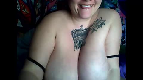 Snapshot of purplepantied23 chatting on 01.10.25 Jelly online show from 01.10.25