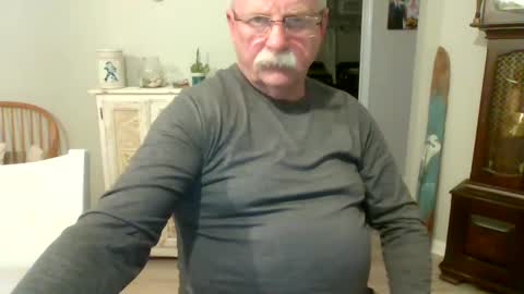 Snapshot of purpleshroom chatting on 02.20.25 purpleshroom online show from 02.20.25