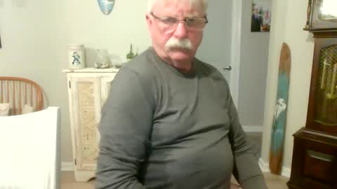 Snapshot of purpleshroom chatting on 02.27.25 purpleshroom online show from 02.27.25