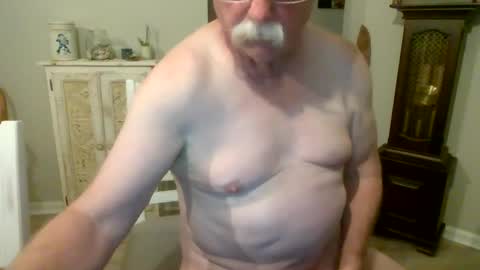 Snapshot of purpleshroom chatting on 02.19.26 purpleshroom online show from 02.19.26