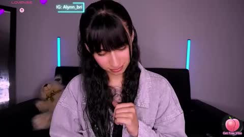 Snapshot of purplesnake_ chatting on 02.28.26 Alynn online show from 02.28.26