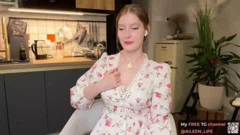 Snapshot of purrpure chatting on 10.01.25 Aileen online show from 10.01.25