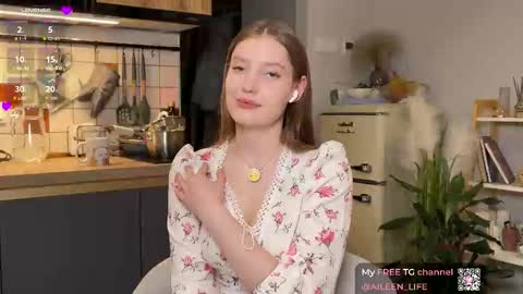 Snapshot of purrpure chatting on 10.08.25 Aileen online show from 10.08.25