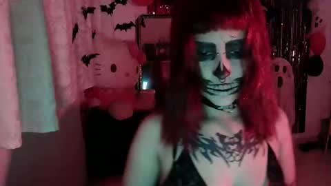 Snapshot of pussycatt666 chatting on 10.25.25 Katiux online show from 10.25.25