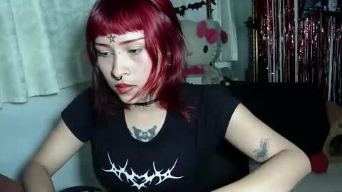 Snapshot of pussycatt666 chatting on 11.12.25 Katiux online show from 11.12.25