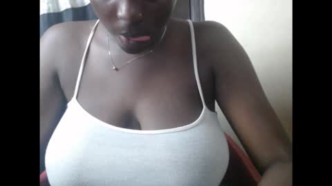 Snapshot of pussydollurz chatting on 10.02.25 pussydollurz online show from 10.02.25