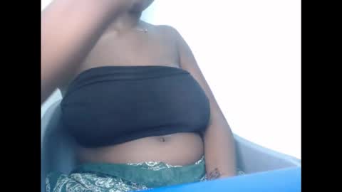 Snapshot of pussydollurz chatting on 10.04.25 pussydollurz online show from 10.04.25