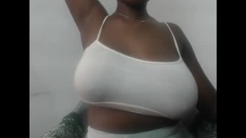 Snapshot of pussydollurz chatting on 10.21.25 pussydollurz online show from 10.21.25