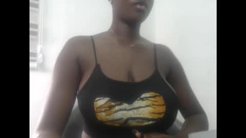 Snapshot of pussydollurz chatting on 11.01.25 pussydollurz online show from 11.01.25