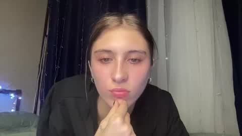 Snapshot of pussygir007 chatting on 01.03.25 pussygirl007 online show from 01.03.25