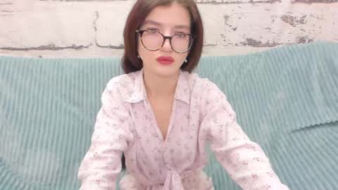 pussykatt_girl online show from 02.04.25