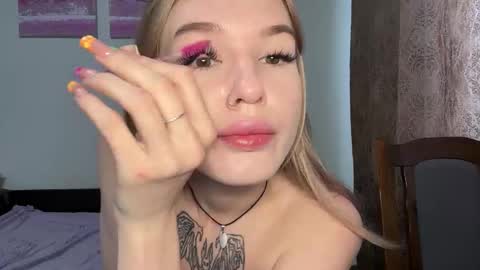 Lina online show from 09.15.25