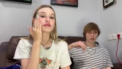 Snapshot of pussymoneywet chatting on 03.01.26 Lina online show from 03.01.26