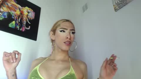 Snapshot of putinna chatting on 03.08.26 Pau Manchita online show from 03.08.26