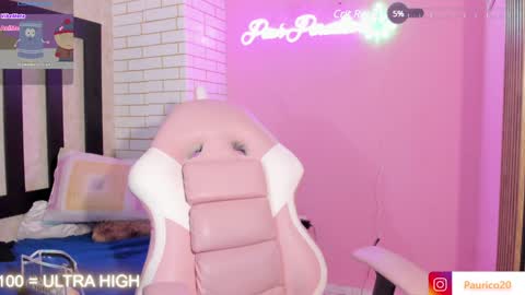 Snapshot of putipaula2 chatting on 12.24.24 Pau online show from 12.24.24