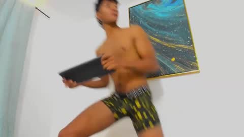 Snapshot of pyke_cum chatting on 02.08.25 pyke_cum online show from 02.08.25