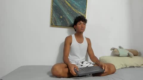 Snapshot of pyke_cum chatting on 03.02.25 pyke_cum online show from 03.02.25