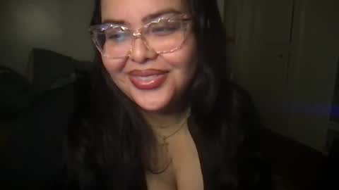 Snapshot of pytbbw chatting on 01.10.25 Prettypink Tinyhole online show from 01.10.25