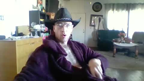 Snapshot of q2phq2ph chatting on 10.18.25 q2phq2ph online show from 10.18.25