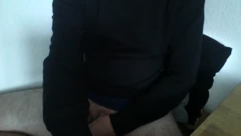 Snapshot of qandnotu chatting on 10.13.25 qandnotu online show from 10.13.25