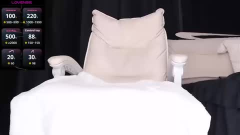 qianqian_ online show from 10.08.25