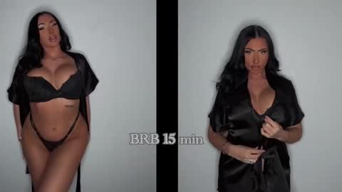 Snapshot of qsstess chatting on 12.16.25 Ana online show from 12.16.25