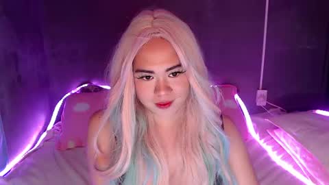 qt_luna18 online show from 06.18.26